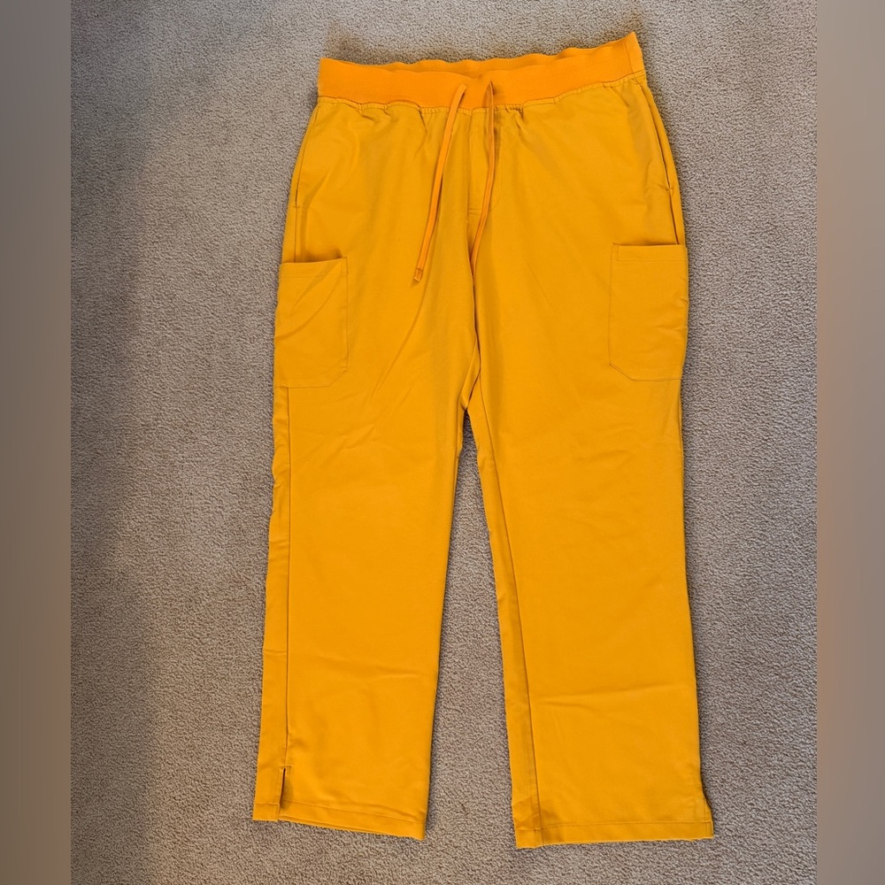 Mandala 9 Pocket cargo pants Yellow
